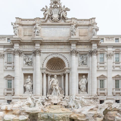 Stay just a minute away from the iconic Trevi Fountain