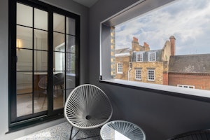 Luxe London image 8