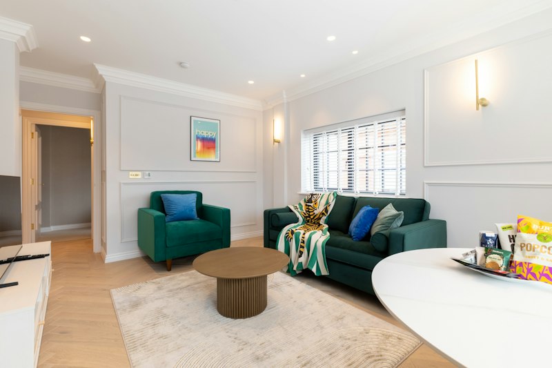 Luxe London additional image
