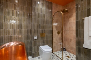 Luxe London image 2