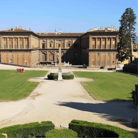Cross the Arno and reach Pitti Palace, plus Boboli Gardens, in only ten minutes on foot