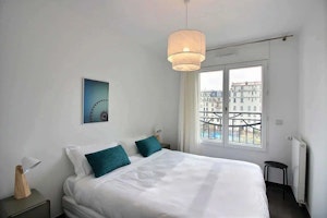 Balcony Vista image 9