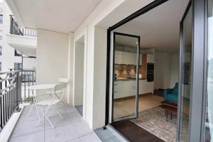 Balcony Vista image 3