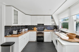 West London Abode image 13