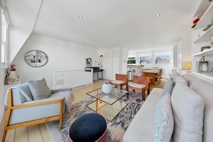 West London Abode image 10