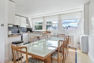 West London Abode image 6