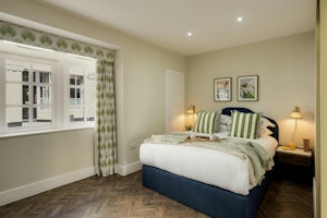 Bristolian Abode image 7