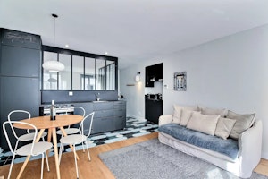 Avenue View image 7