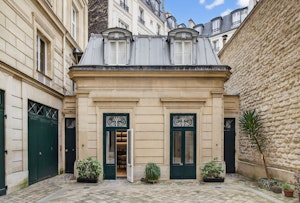 Parisian Courtyard Home image 1