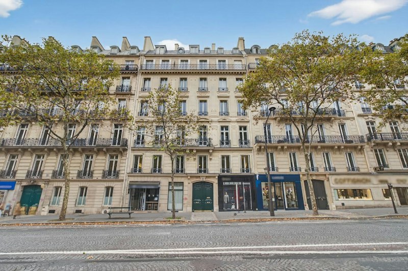 Parisian Courtyard Home additional image