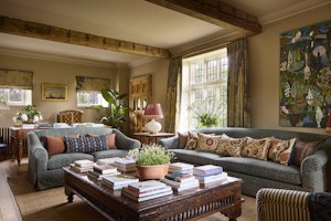 Cedar Court image 1