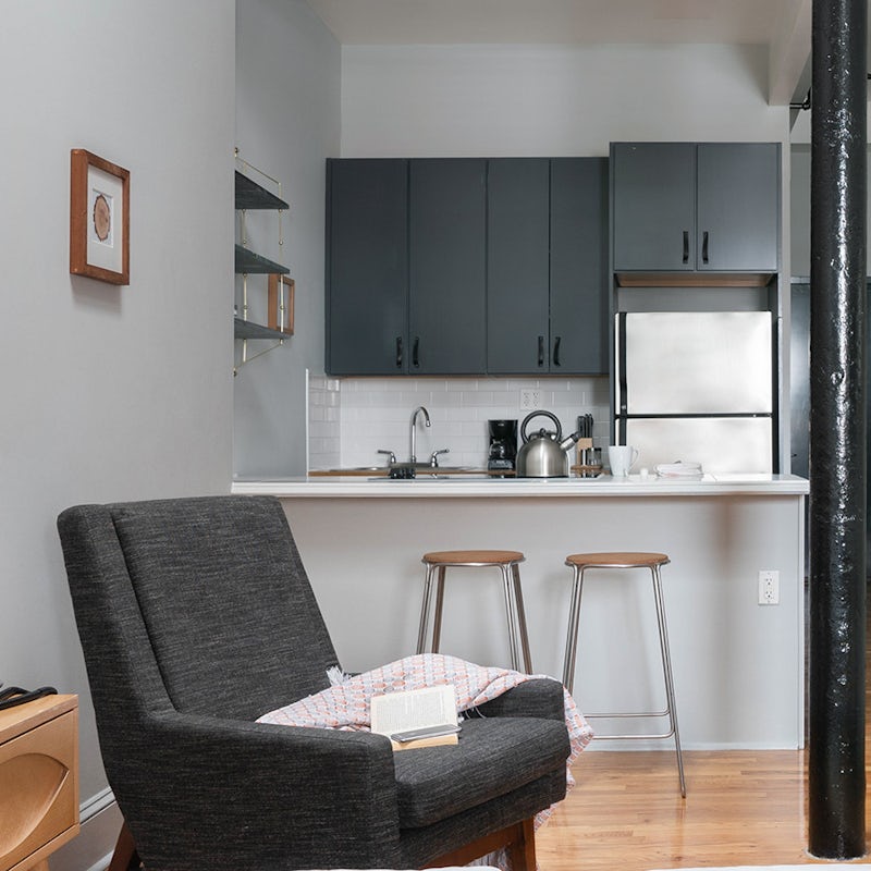 Drink your morning coffee at the breakfast bar or on the comfy armchair