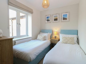 Cromer Contemporary image 7