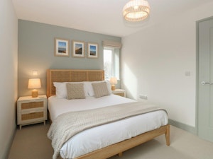 Cromer Contemporary image 3