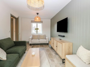 Cromer Contemporary image 1