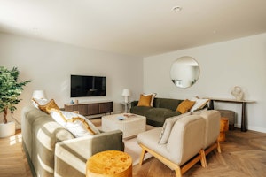 Pimlico Rose image 11