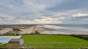 Sandy Views image 2