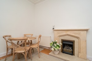 Edinburgh Reverie image 4