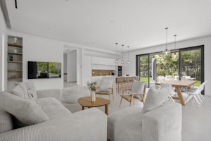 French Riviera Abode image 11