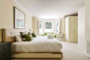 Ivy & Portobello image 14