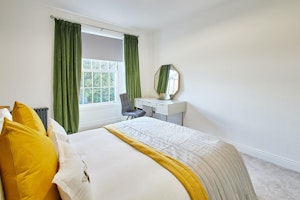 Lakeside Charm image 3