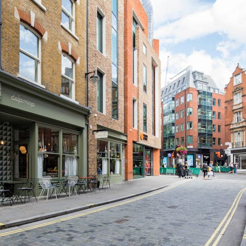 Peruse the boutiques and cafés of your local street in Marylebone