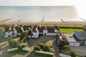 Seaward Horizon image 1