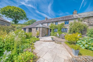 Herbaceous Hideaway image 1