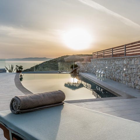 Dip in and out of your private freshwater infinity pool