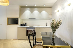 Boulevard of Parisian Dreams image 9