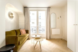 Boulevard of Parisian Dreams image 1