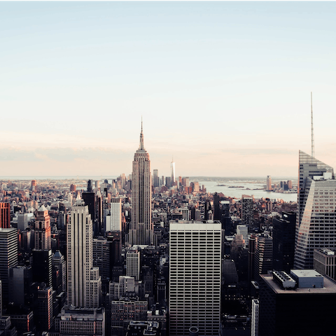 Walk to the Empire State Building in only sixteen minutes