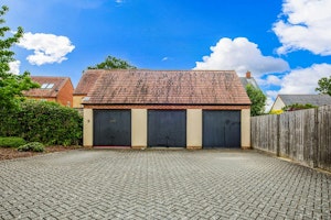 Foxfields Promenade image 12