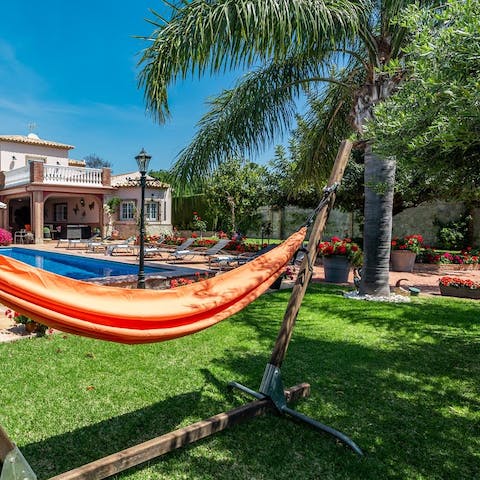 Sprawl out in the hammock for an afternoon siesta, letting the breeze lull you to sleep