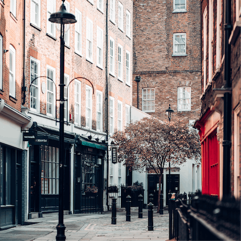 Stay in vibrant Soho and explore the top-notch restaurants, bars and entertainment venues on your doorstep