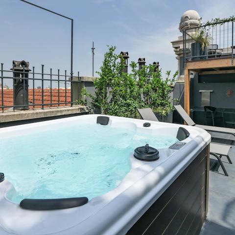 Unwind in the Jacuzzi after a day spent seeing the sights