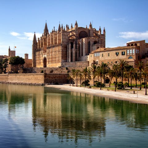 Take a day trip to Palma and visit the Santa María cathedral