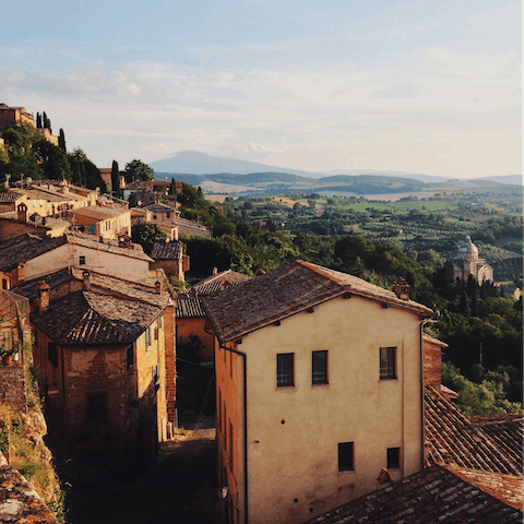 Explore this beautiful corner of Tuscany and its wineries, hilltop viewpoints, and rose-tinted towns
