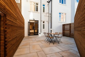 London Lifestyle image 8