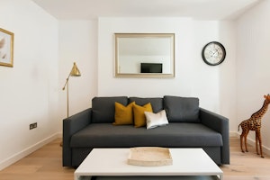 London Lifestyle image 1