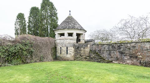 Have a picnic lunch in the quirky garden tower