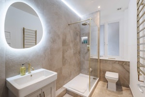 Knightsbridge Porcelain image 2