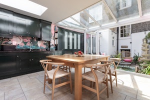 Marylebone Sophistication image 1