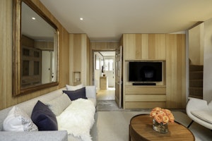 Zenith Abode image 11