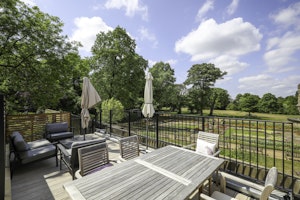 Zenith Abode image 3
