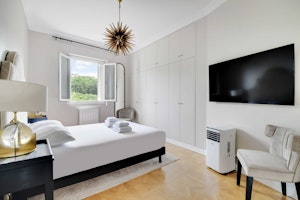 City Rise image 6