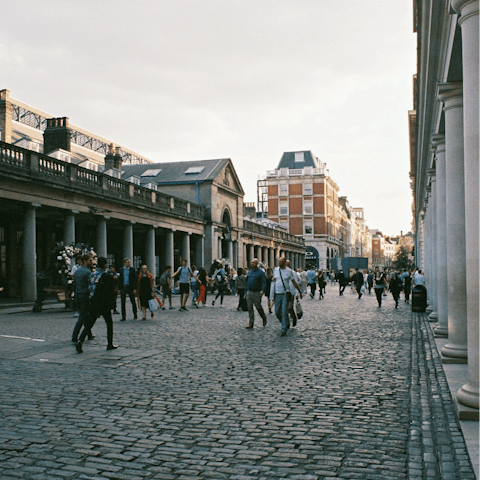 Head to the restaurants and boutiques of Covent Garden, a ten-minute walk away