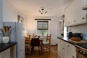 Wolf Cottage image 14