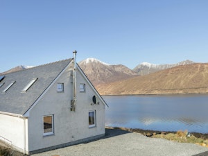 Alongside Ainort image 1