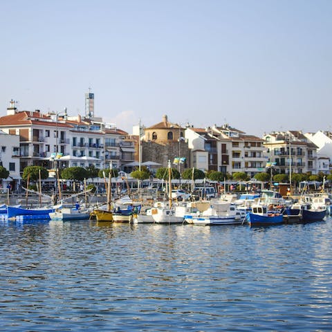 Take a golden-hour stroll through the bustling harbour – just a short walk away